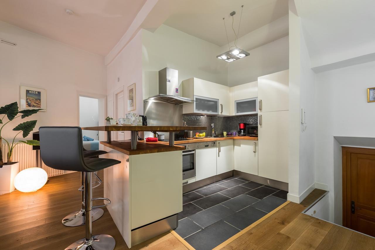 Pref 2 · F4 - Vaste Et Bourgeois ,3 Chambres, Ascenseur, Vx-nice Appartement