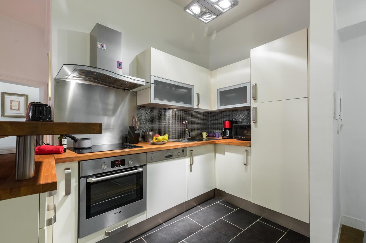 Pref 2 · F4 - Vaste Et Bourgeois ,3 Chambres, Ascenseur, Vx-nice *