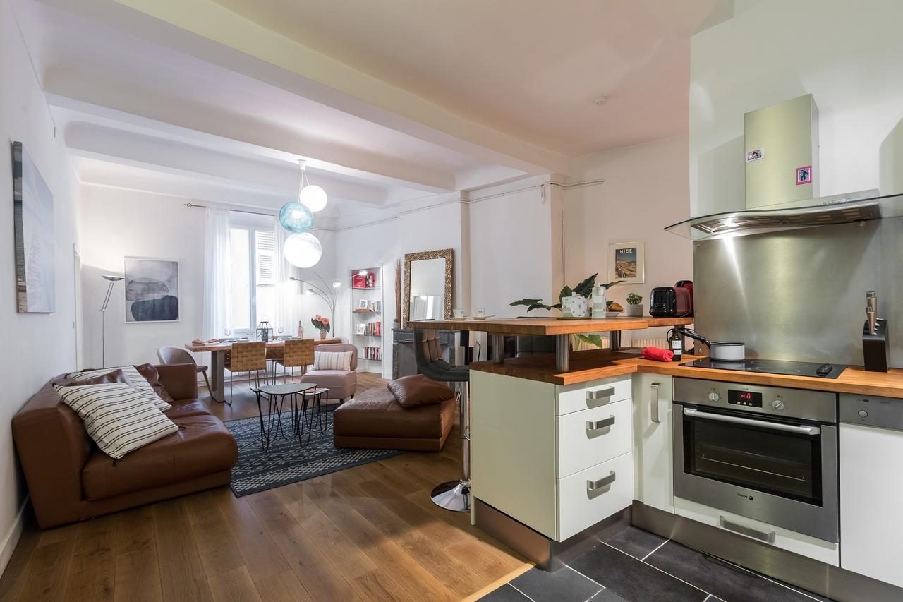 Pref 2 · F4 - Vaste Et Bourgeois ,3 Chambres, Ascenseur, Vx-nice Appartement